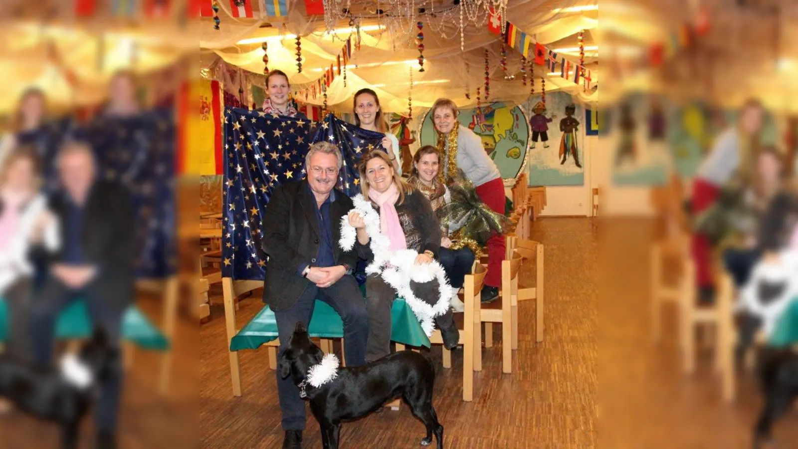 Der Pfarrsaal von St. Johannes Evangelist in Lochham ist bereit, die Faschingsnarren können kommen! Von links: Tanja Appelmann, Julia, Gerhard und Gisela Fuchs, Verena Dworznik sowie Brigitte Zirk gehören zum fleißigen LLBB-Team, das sich um Organisation, Aufbau und Deko der Faschingswelt kümmert. (Foto: us)