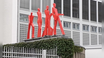 Los geht's ins neue Schuljahr. In den Berufsschulen beginnen rund 45.000 neue Schüler – beispielsweise im frisch renovierten beruflichen Schulzentrum Thomas Wimmer in der Maxvorstadt. (Foto: mha)