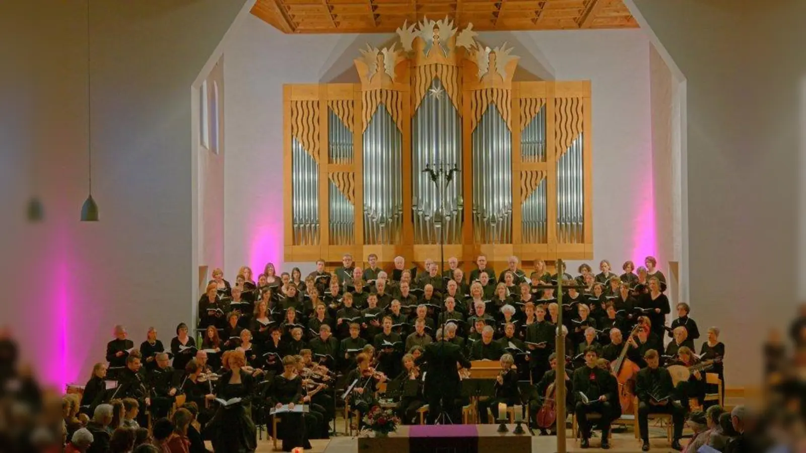 Der Chor der Himmelfahrtskirche beim diesjähirgen Passionskonzert (Homilius: Markus-Passion). (Foto: Klaus Geitner)