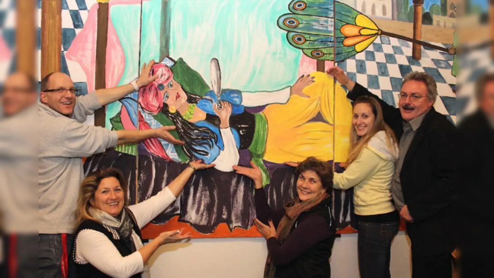 Aufwändiges Dekorieren sichert beste Faschingsstimmung: Stefan Gruber, Gisela Fuchs, Renate Franke sowie Julia und Gerhard Fuchs (v.l.)  bringen orientalischen Hauch in den Pfarrsaal von St.Johannes Evangelist in der Lochhamer Leiblstraße. (Foto: US)