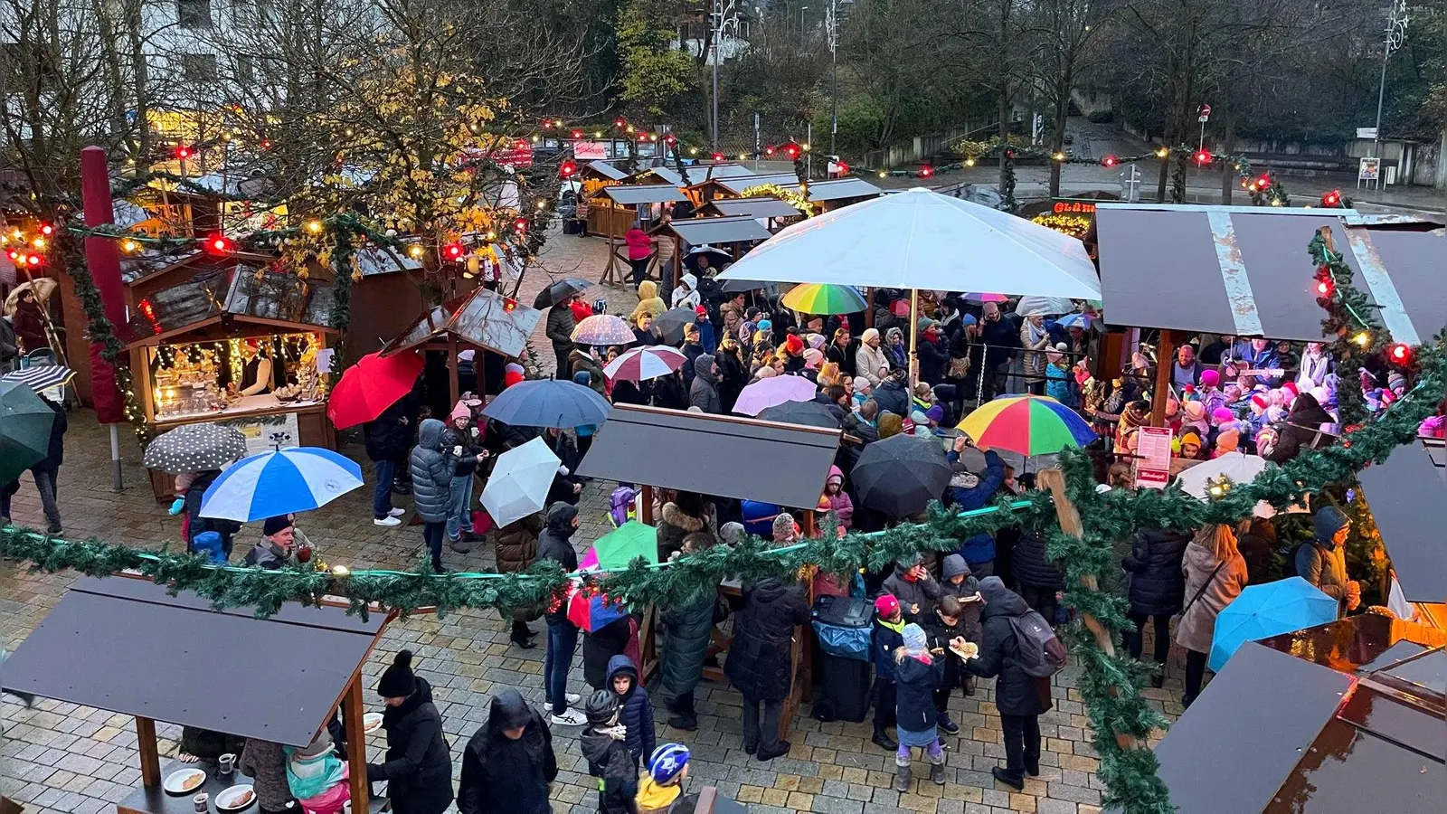 Auch letztes Jahr war der Gräfelfinger Christkindlmarkt gut besucht. (Foto: Gemeinde Gräfelfing)