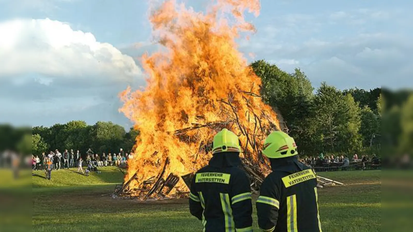 Auch in Vaterstetten brennt am Freitag ein Sonnwendfeuer. Die Wettervorhersage für das Traditionsfest ist dabei hervorragend.	 (Foto: Freiwillige Feuerwehr Vaterstetten)