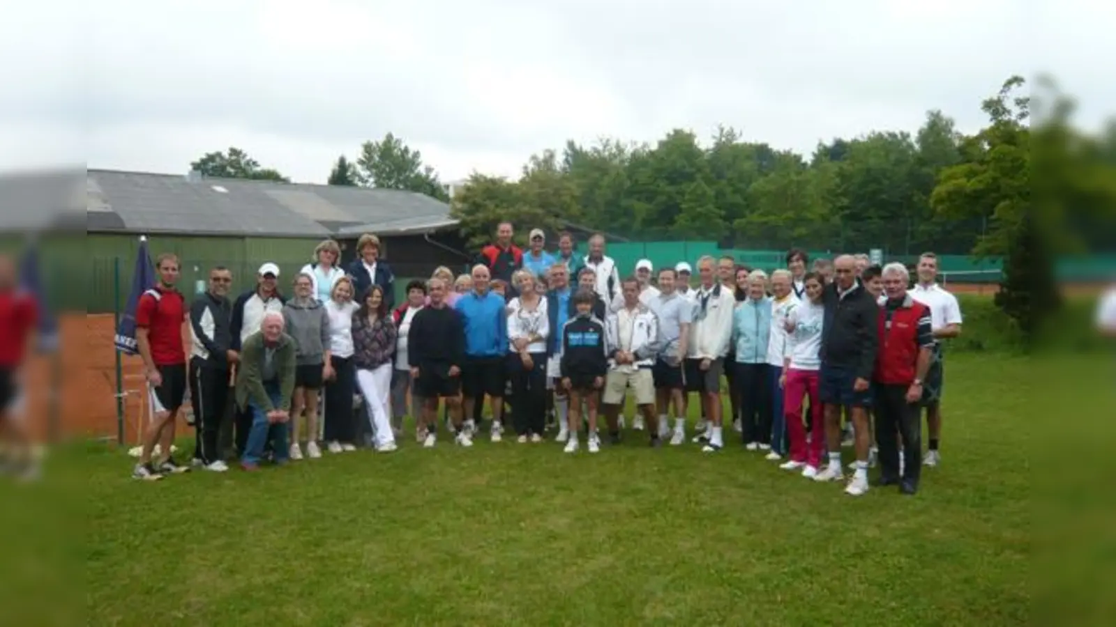 Am Tag der offenen Tür mit Schleiferl-Turnier konnte der TC Weiß-Blau Fideliopark viele Gäste willkommen heißen.	 (Foto: VA)