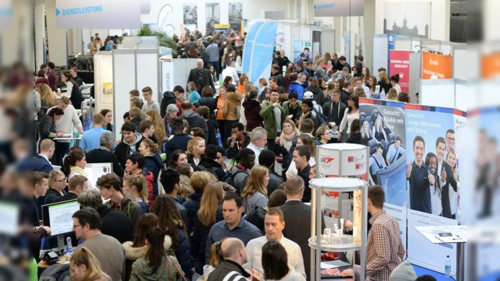 Im Vorjahr strömten mehr als 3.000 Besucher in das MVG-Museum in der Ständlerstraße, um sich über Ausbildungsbetriebe und -berufe in München zu informieren. (Foto: Andreas Gebert / IHK München)