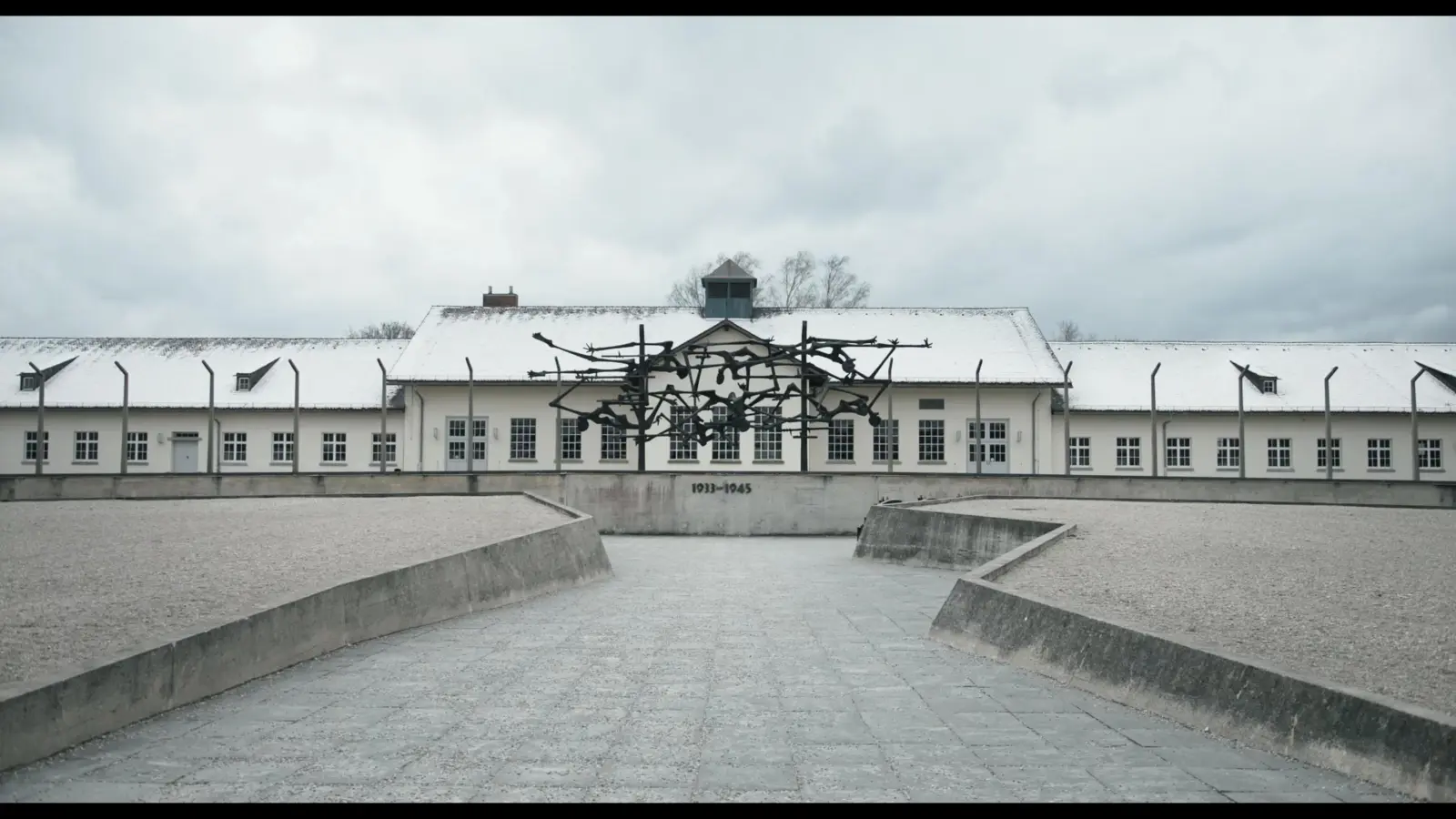 Die Doku „Heute ist das Gestern von morgen” gibt Einblick in die Arbeit der Gedenkstätte. (Foto: Michael Kalb Filmproduktion / The HISTORY Channel) )