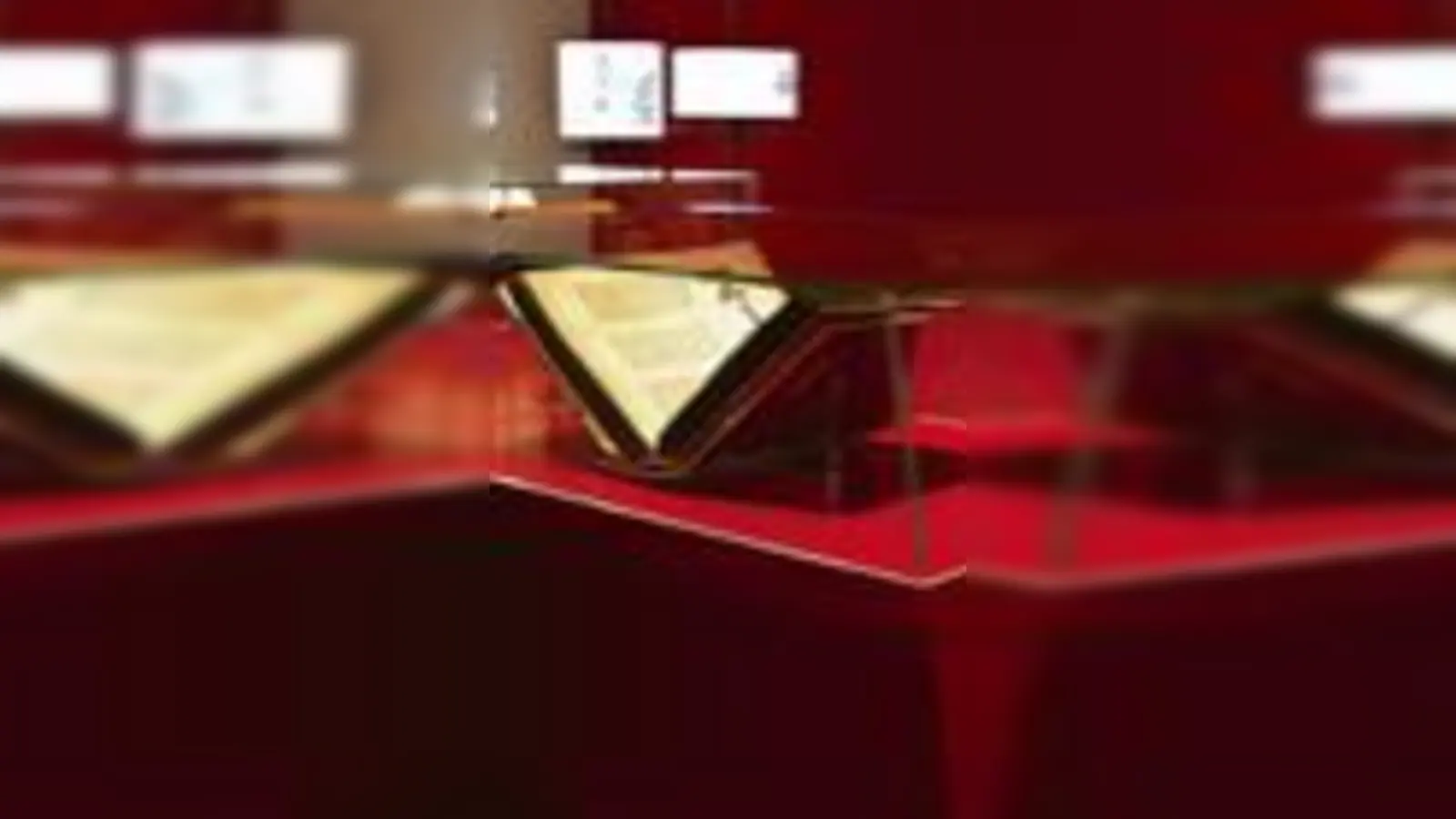 Blick in die Sonderausstellung Die jüdische Welt und die Wittelsbacher.  (Foto: iw, Museum)