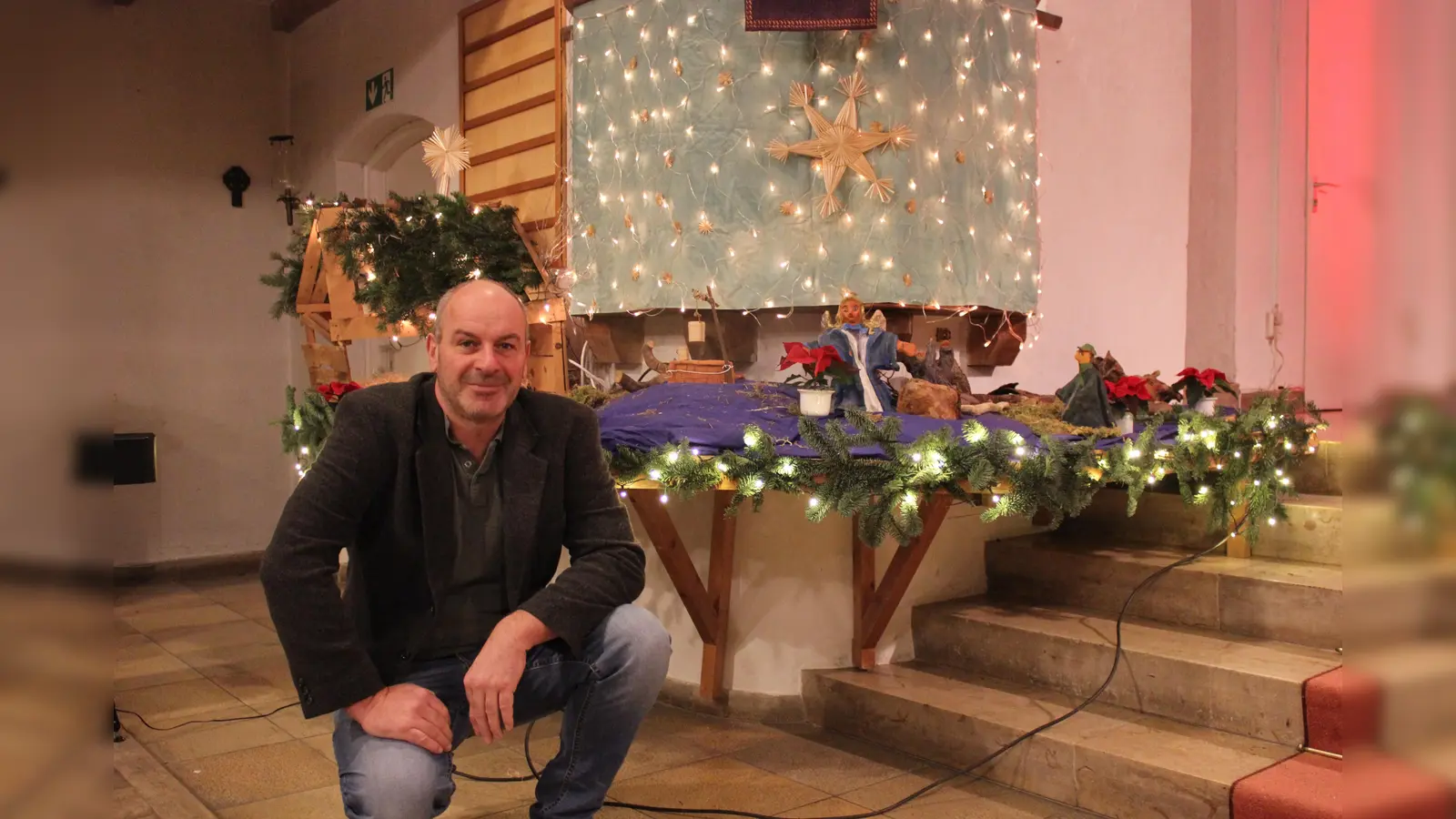 Pfarrer Stefan Ammon aus der Gustav-Adolf-Kirche in Ramersdorf schreibt die Weihnachtsbotschaft im Haidhausener Anzeiger. (Foto: bs)