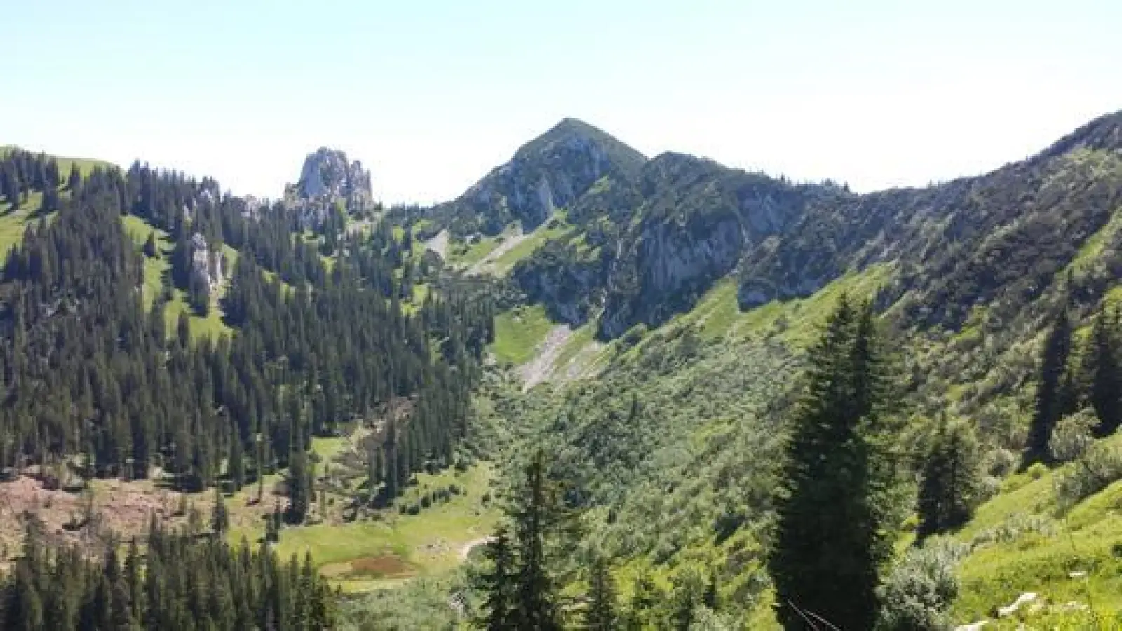 Der Weg zum Risserkogel führt über das Grubereck zu einem Grat mit einer 360 Grad Rundumsicht.	 (Foto: Stefan Dohl)