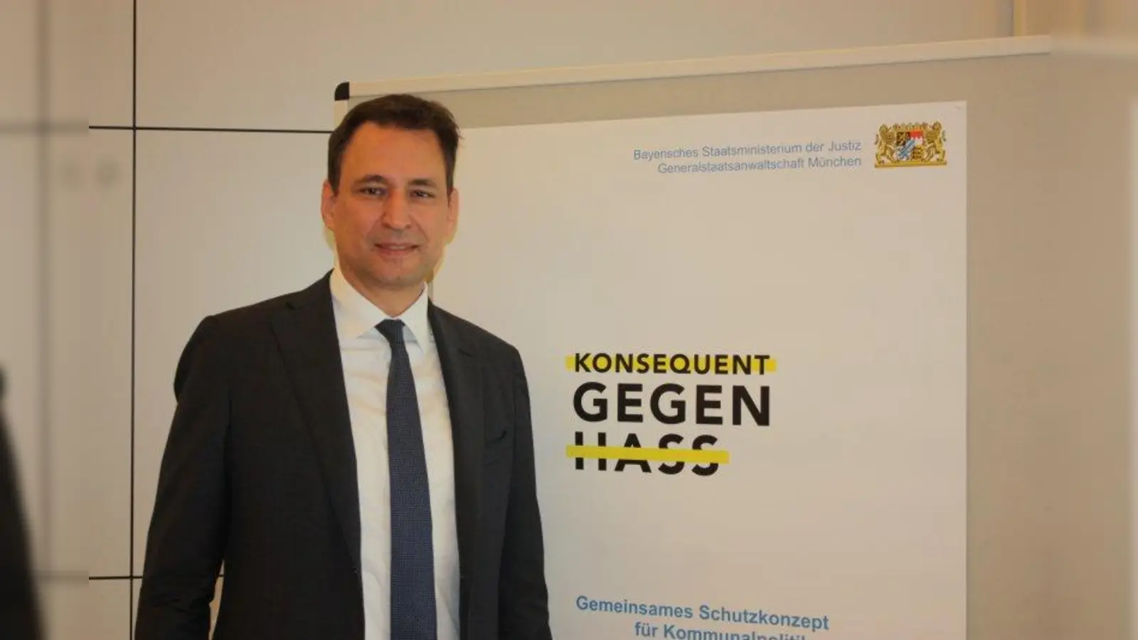 Justizminister Georg Eisenreich: „Unser Schutzkonzept ist eine klare Botschaft im Kampf gegen Hass und Hetze.” (Foto: job)