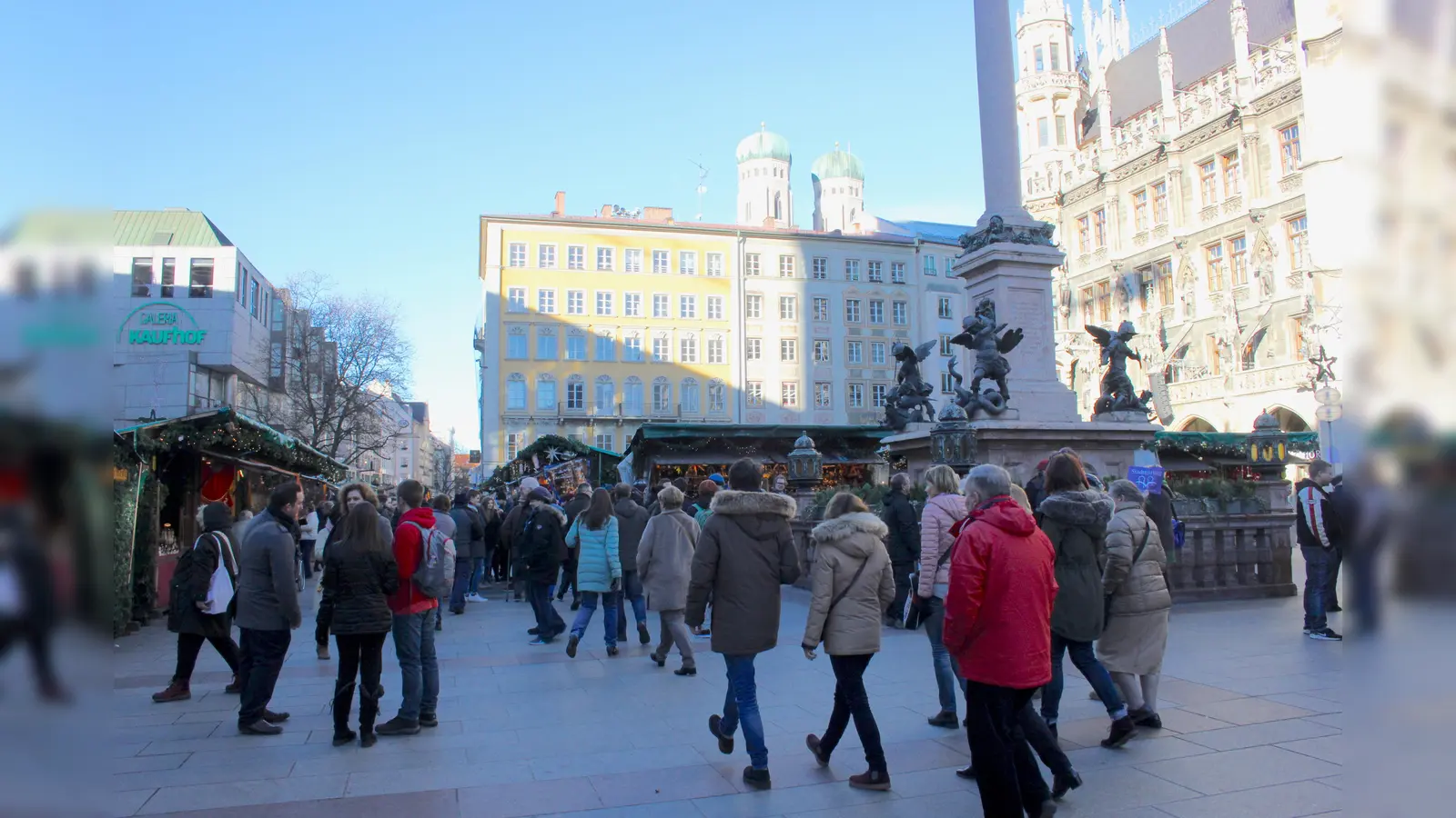 Die Münchner lieben ihre Plätze. Die Stadt möchte es aber noch genauer wissen und hat nun eine Studie zu den Anforderungen und Bedürfnissen der Menschen in Auftrag gegeben. (Foto: cr)