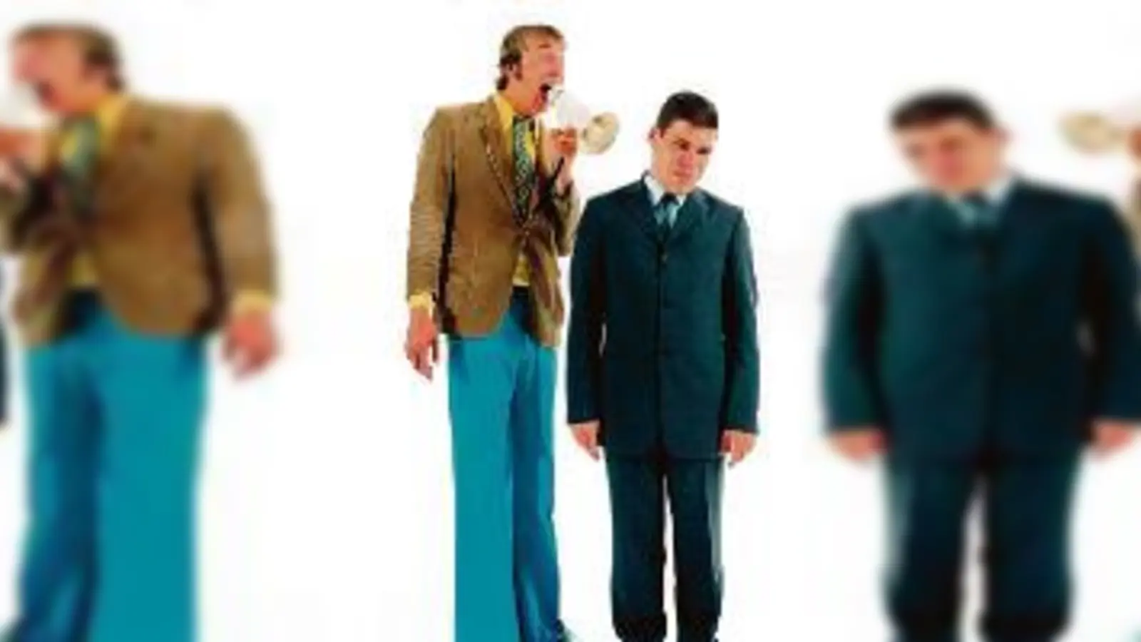 Slapstick: Arthur Senkrecht und Bastian Pusch kommen ins Theater Drehleier.  (Foto: VA)