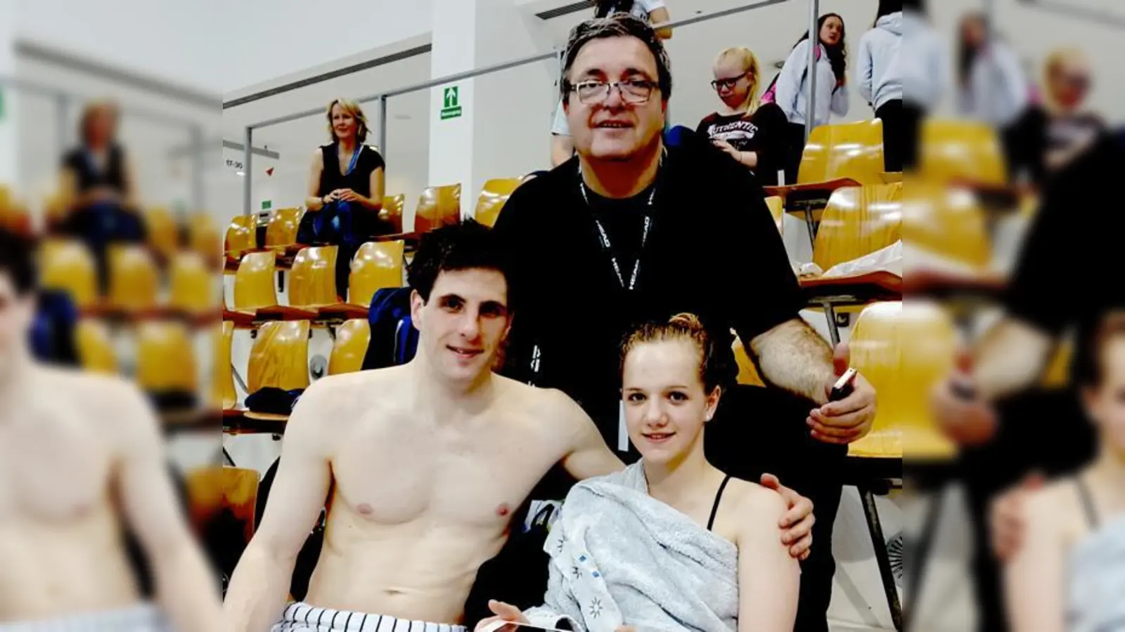 In Berlin für den SC Prinz Eugen am Start: Die Schwimmtalente Stefan Przibylla und Victoria Kothny mit Headcoach Elli Mangafic.	 (Foto: Verein)