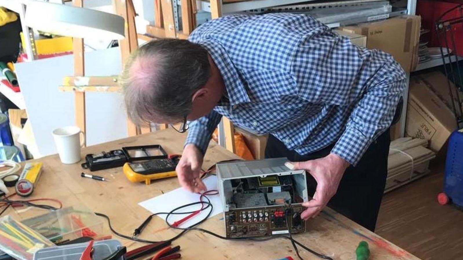 Offenes-Repair-Caf-in-der-Gr-nwerkstatt