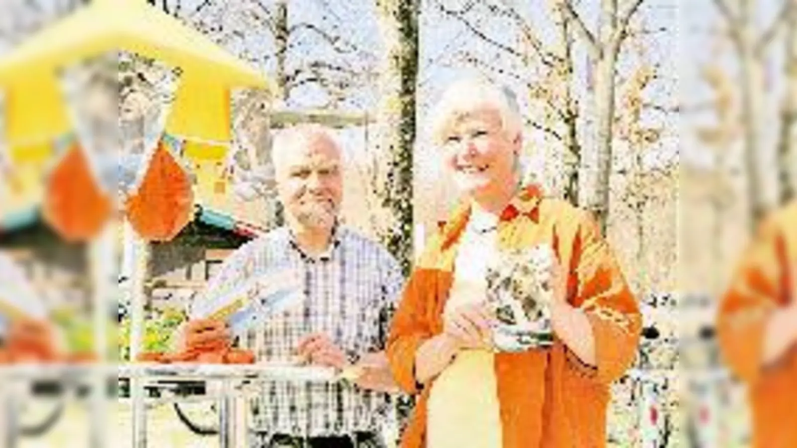 Suchen Harlachinger, die bereit sind, zum Ökumenischen Kirchentag Schlafplätze zur Verfügung zu stellen: Sabine Gaenßler und Erwin Roos vom Kirchenvorstand der Emmaus-Kirche.   (Foto: mst)
