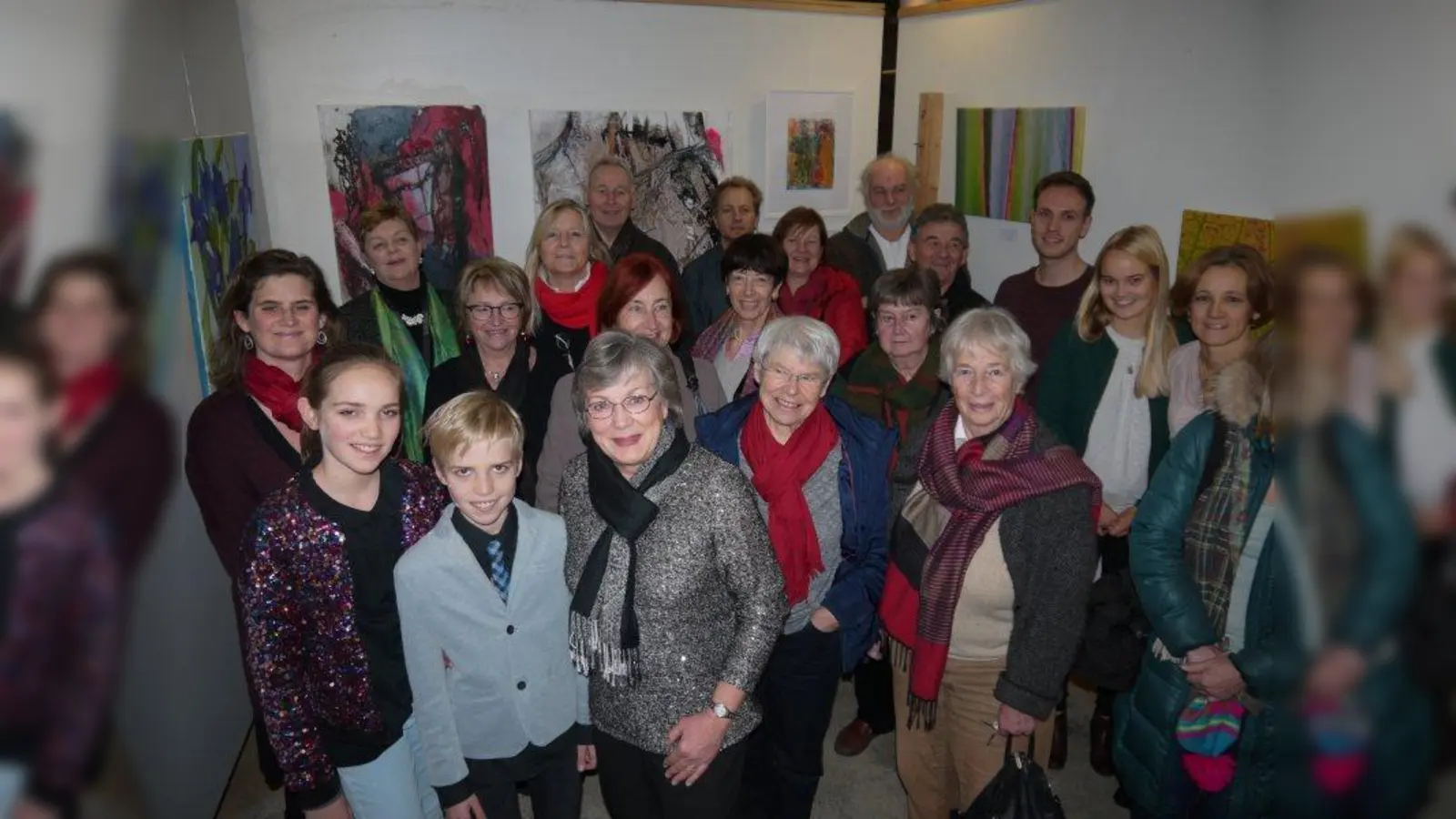 Die Weßlinger Künstler hatten ihre neuesten Werke im Pfarrstadel ausgestellt. (Foto: pst)