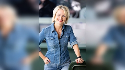 Sandra Bisping, Gründerin von „Ein Herz für Rentner” gratuliert herzlich zum Jubiläum. (Foto: Domsch)