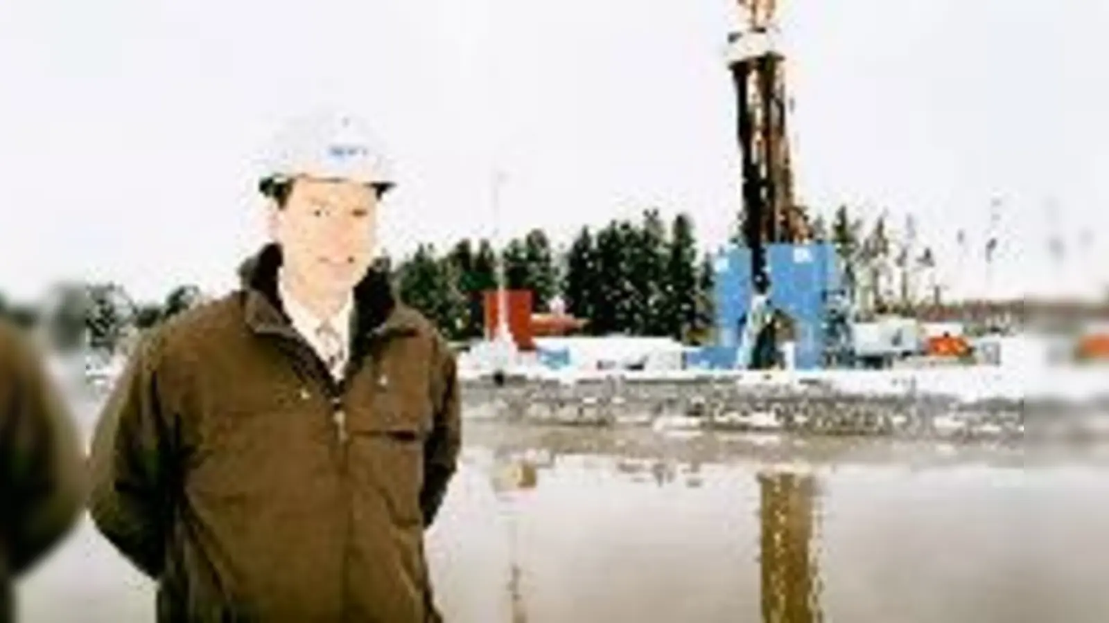 Stefan Rothörl, Geschäftsführer der Erdwärme Grünwald GmbH, freut sich über die guten Ergebnisse der 1. Bohrung, die jetzt abgeschlossen wurde.	 (Foto: hol)