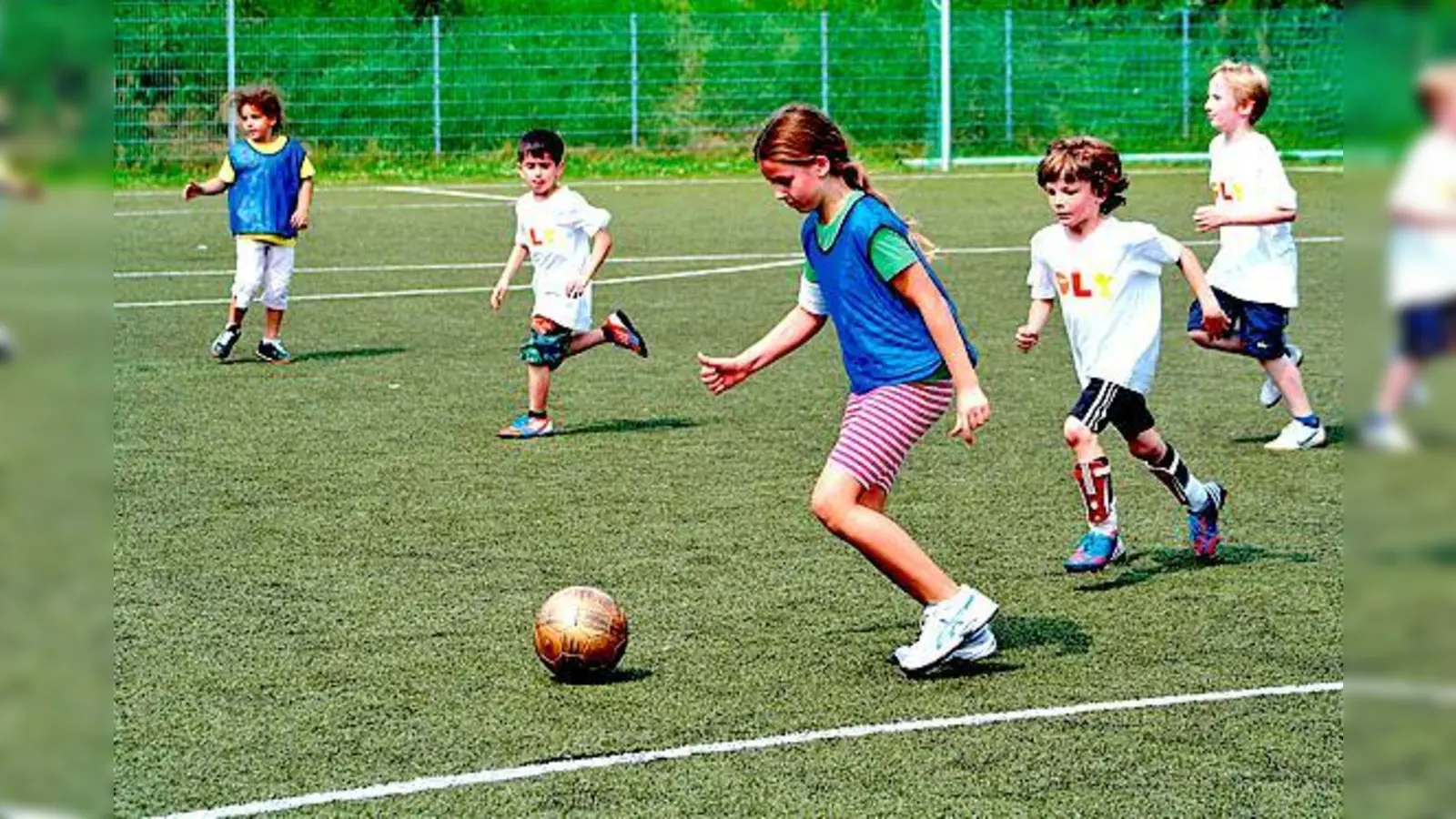 Kinder und Jugendliche aus ganz München beim  8. KJR-Fußballcup an.	 (Foto: VA)