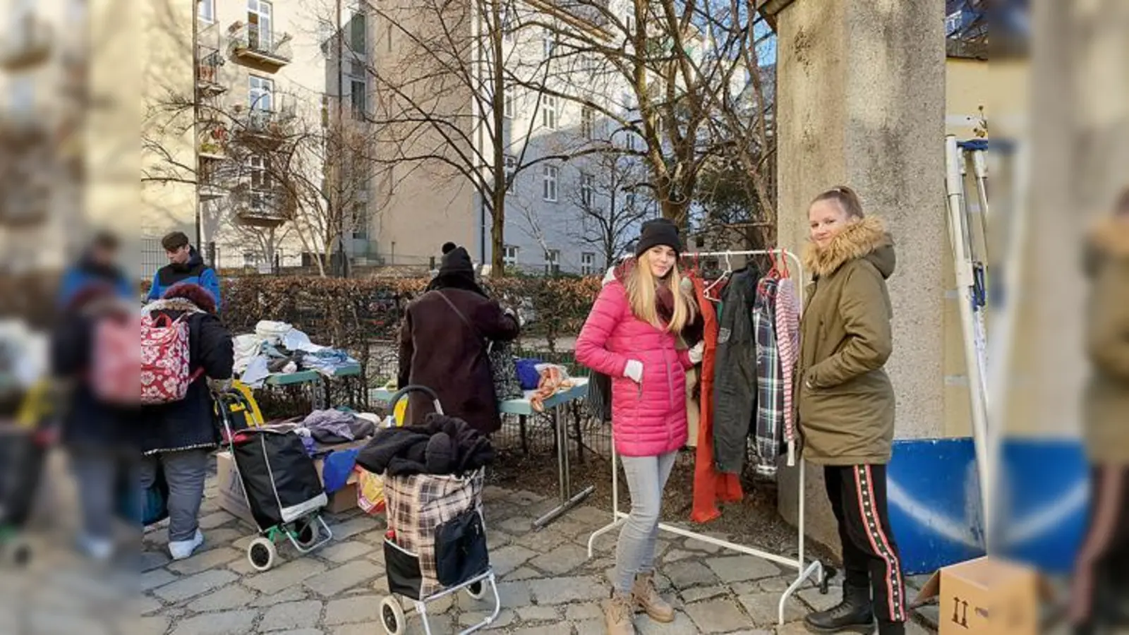 Bei der Verteilaktion im Freien fanden zahlreiche Sachen einen neuen Besitzer.	 (Foto: privat)