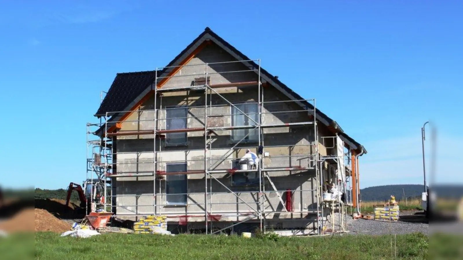 Am Ende steht das Haus. Aber der Finanzierungsweg dahin, kann mehr oder weniger Geld kosten. (Foto: Birgit Malchow/be.p)