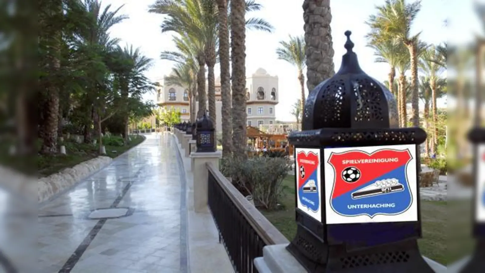 Geschäftsstelle der SpVgg in den Emiraten eröffnet, Firmenschilder und Briefkasten existieren schon, Geschäftsstellenleiter Reinhold Betzendörfer ist auf dem Weg.	 (Foto: Claus Schunk)