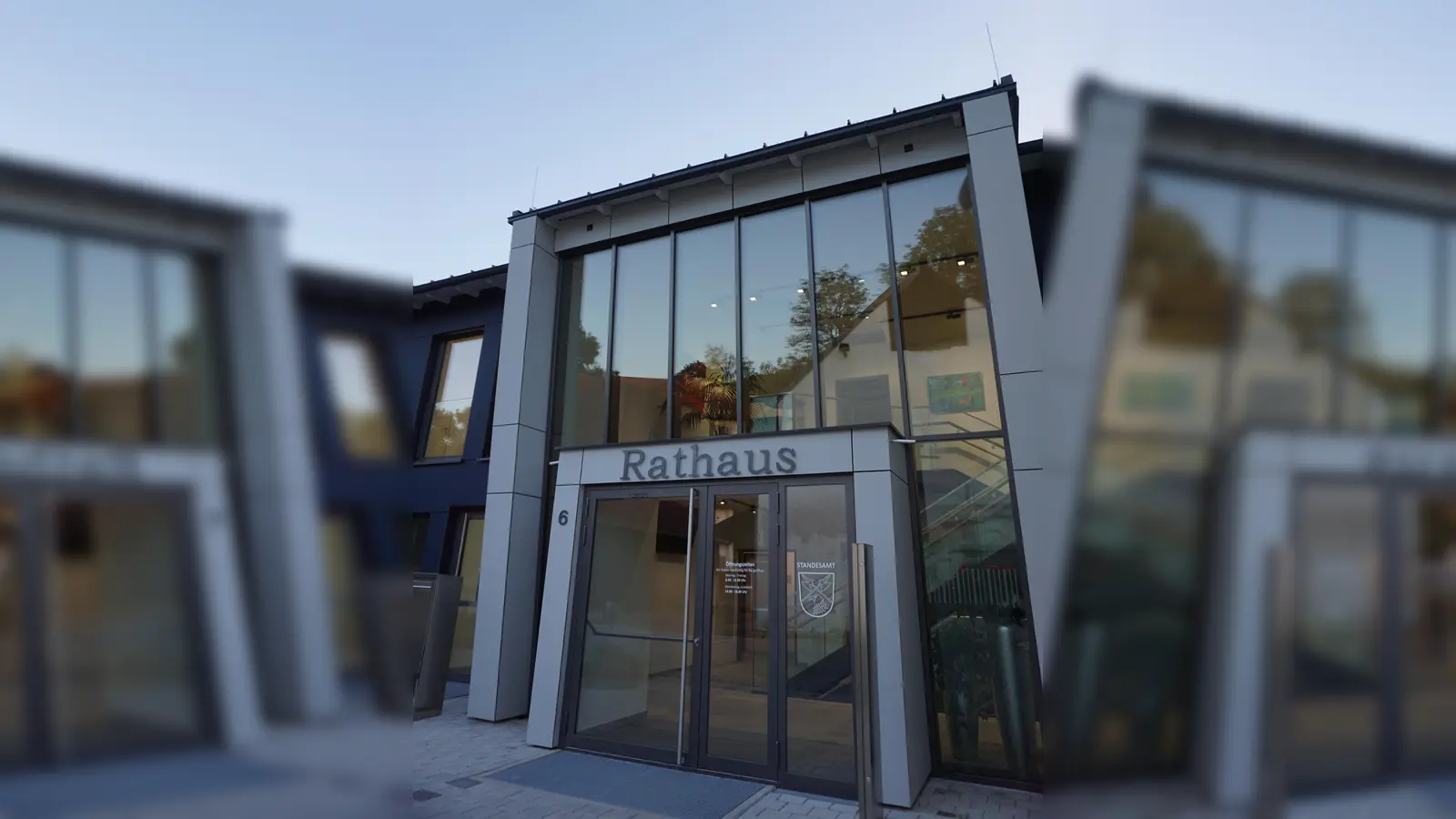 Den Gang zum Rathaus Alling kann man sich in vielen Belangen sparen - etliche Anliegen können online erledigt werden. (Foto: Gemeinde Alling)