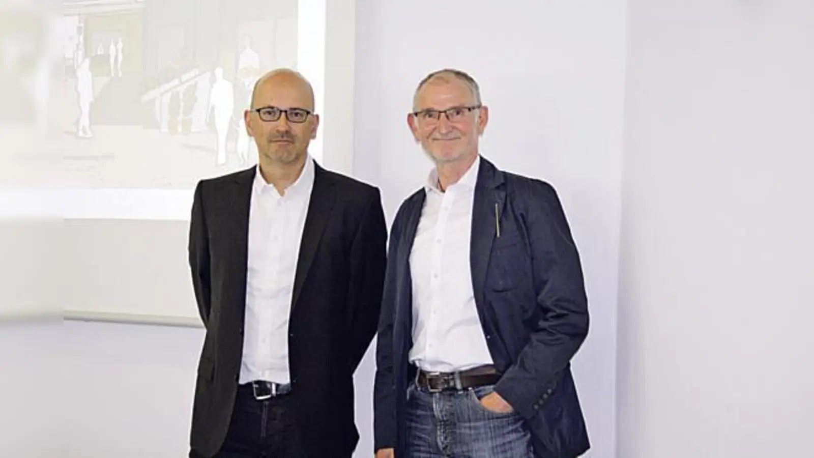 Standen Rede und Antwort: Rainer Hofmann (links) und Axel Markwardt beim Pressegespräch im Kommunalreferat. 	 (Foto: js)