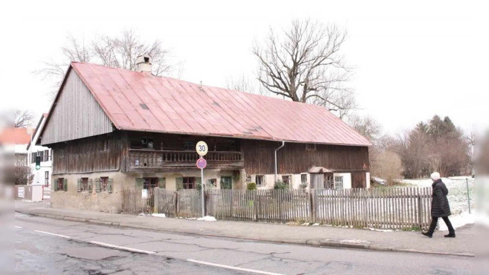 Der Derzbachhof soll erhalten bleiben. Darin sind sich alle einig. Das „Wie” bleibt die Frage. (Foto: job)