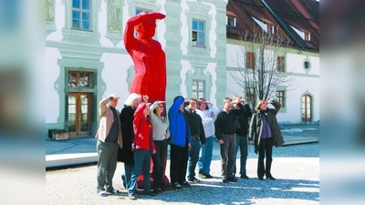 Gemeinsamer Blick nach vorn: v.l. Willy Schneider, Evelyn Lang, Gudrun Koppers-Weck, Angela Scheibe-Jaeger, Dr. Peter Knoch, Michael Mirwaldt, Graciela de Cammerer, Uli Matitschka, Richard Roth und Dr. Constanze Söllner-Schaar (Foto: pi)