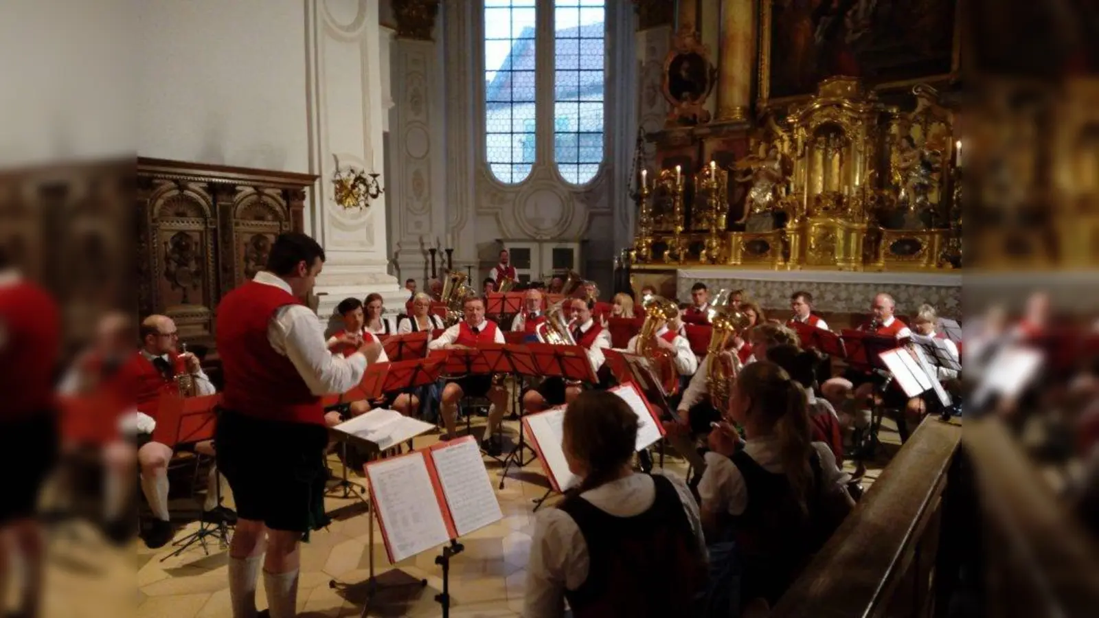 Gestaltet am Sonntag musikalisch eine Messe in der Stadtpfarrkirche: Die Stadtkapelle Weilheim. (Foto: Stadkapelle)