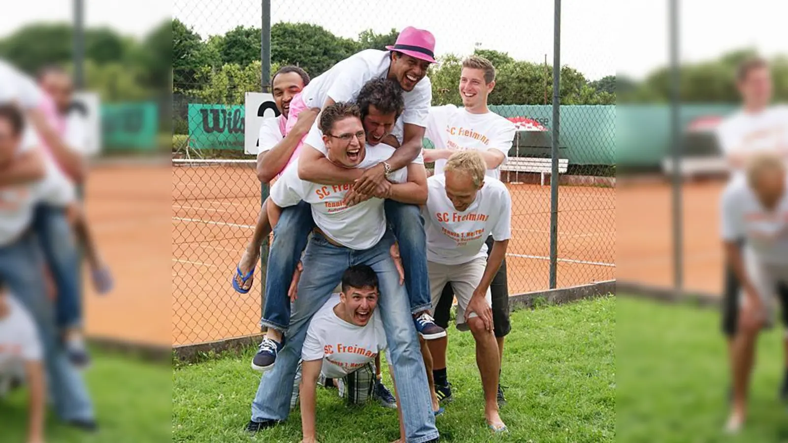 Freuen sich wie Schneekönige: Die Tennishelden des SC Freimann. 	 (Foto: VA)