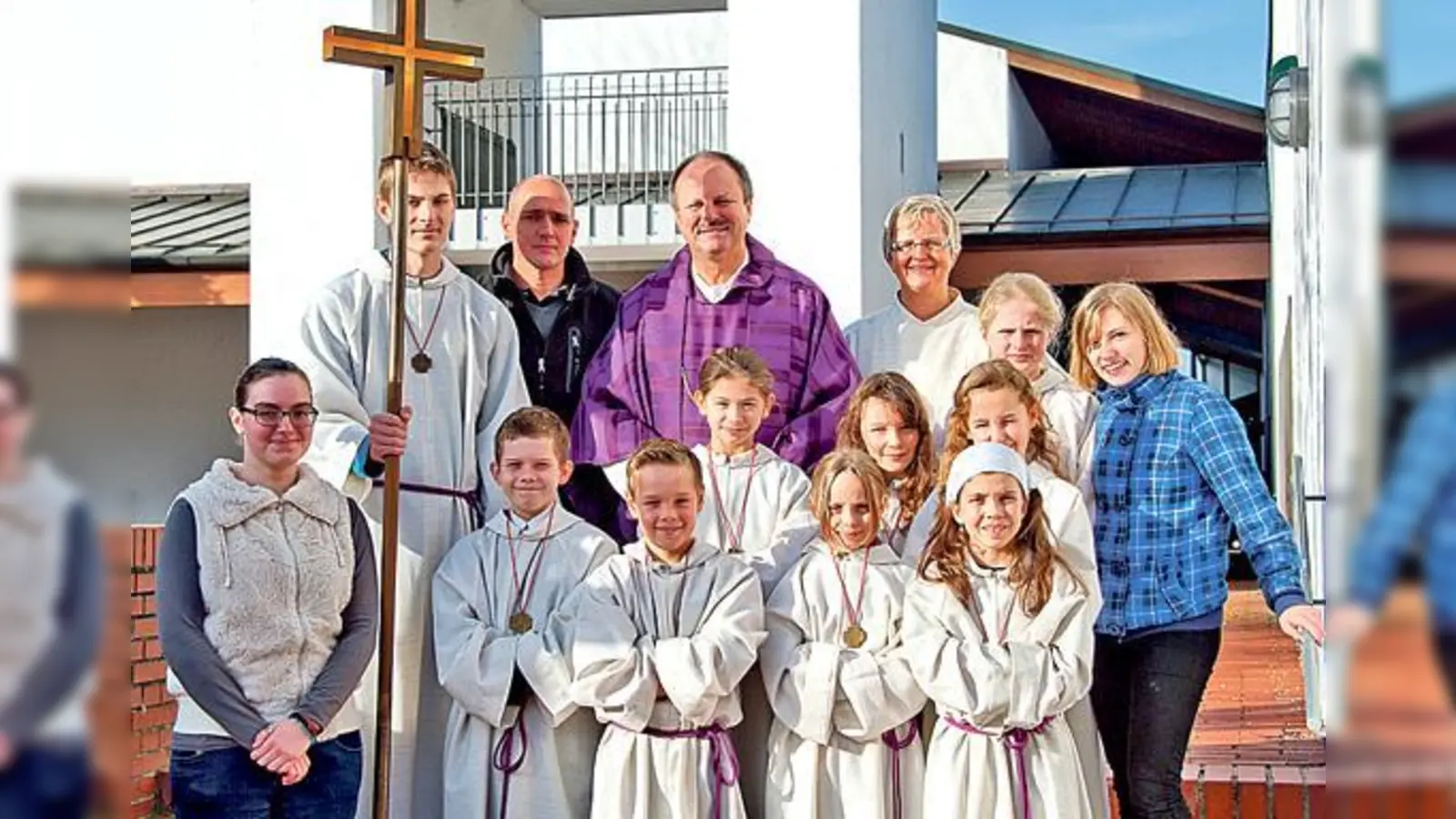 Die neuen »Minis« mit allen, die ihnen ihre Aufgaben nähergebracht haben. 	 (Foto: VA)