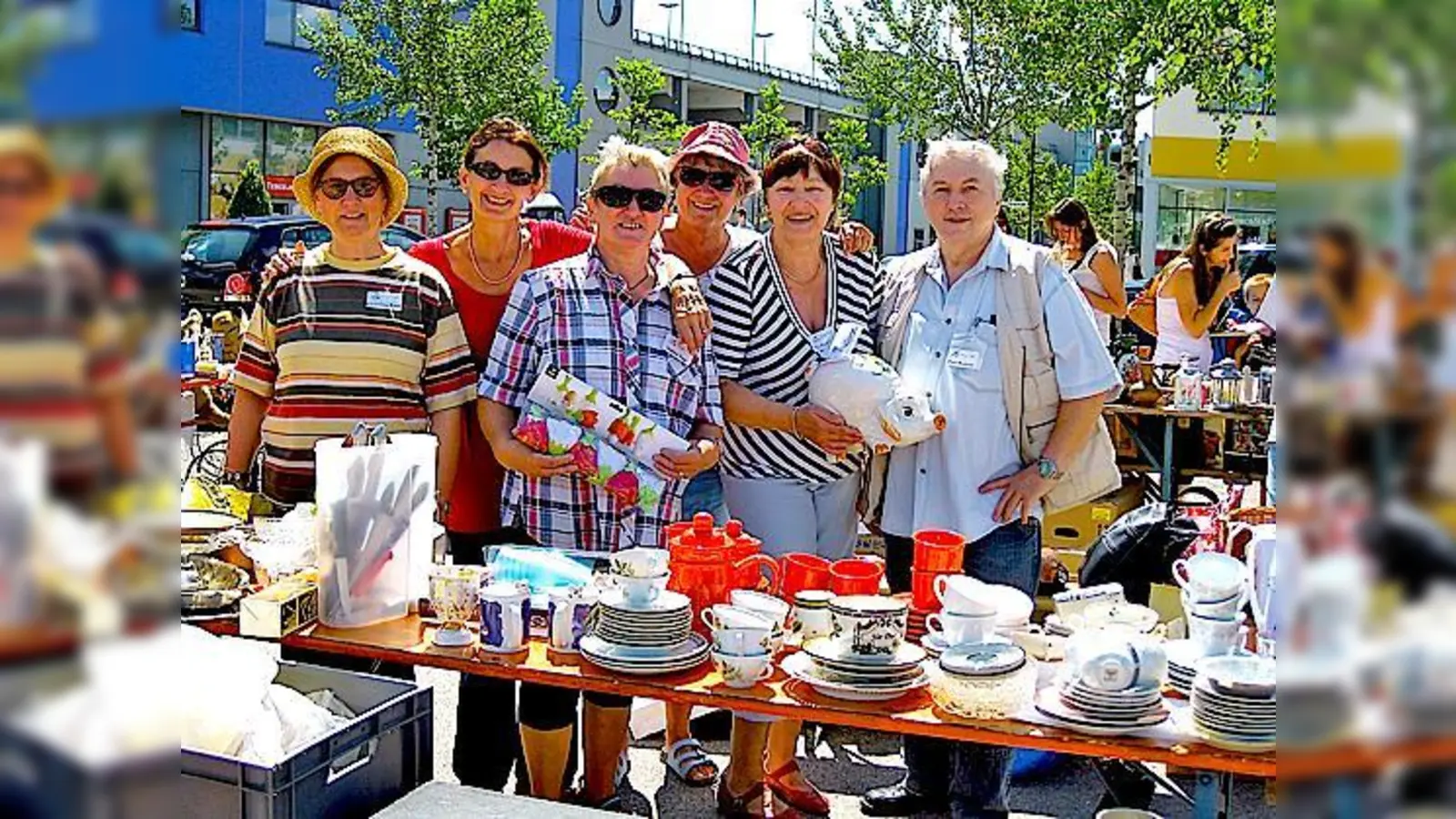 An bedürftige Poinger geht der Erlös des Sommerflohmarktes.	 (Foto: VA)