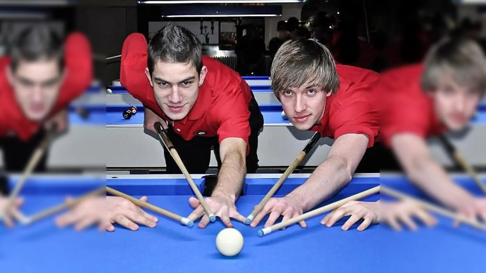 Beenden eine erfolgreiche Saison (v.li.): die Billard-Spieler des PBC Erding Andreas Pühra, Tobias Kroneder, Maximilian Käsdorf und Jan Deschu.  (Foto: VA)