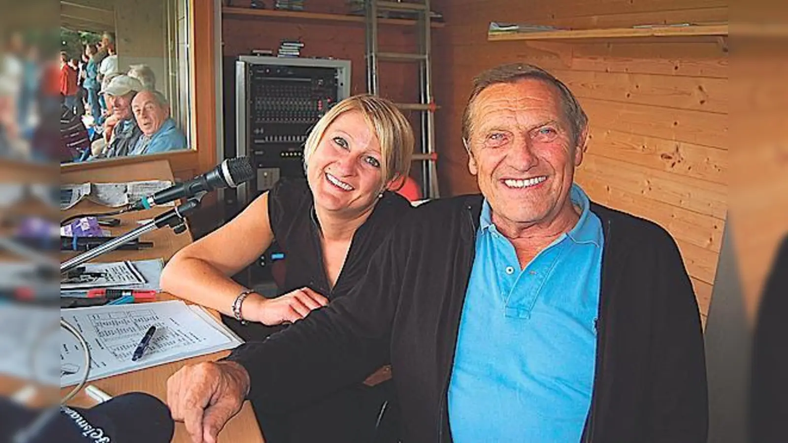 Generationenwechsel in der Sprecherkabine: Huzi übergibt an Alexandra Scherbel.	 (Foto: VA)