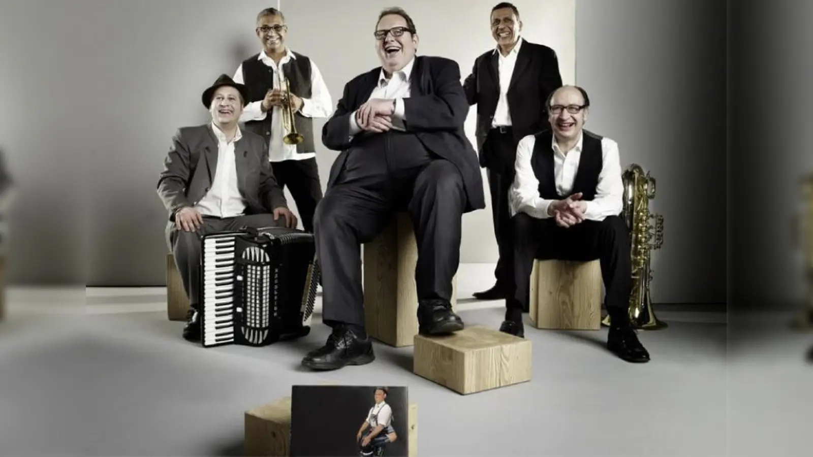 Ottfried Fischer und die Heimatlosen. (Foto: Veranst)