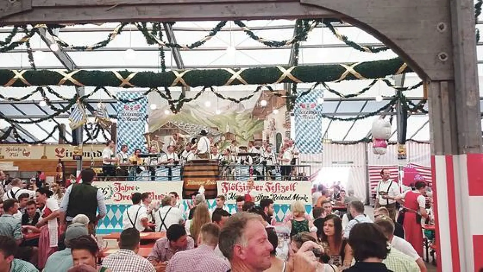 Jedes Jahr ein beliebtes Ziel der Ebersberger Radler vom ADFC: Das Rosenheimer Herbstfest. 	 (Foto: Stefan Dohl)