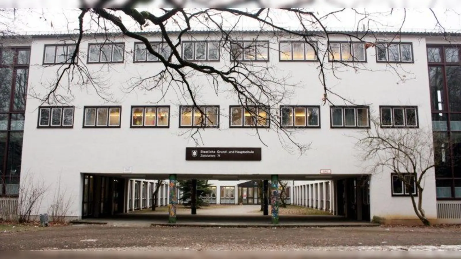 Die Schule an der Zielstattstraße. (Foto: job)