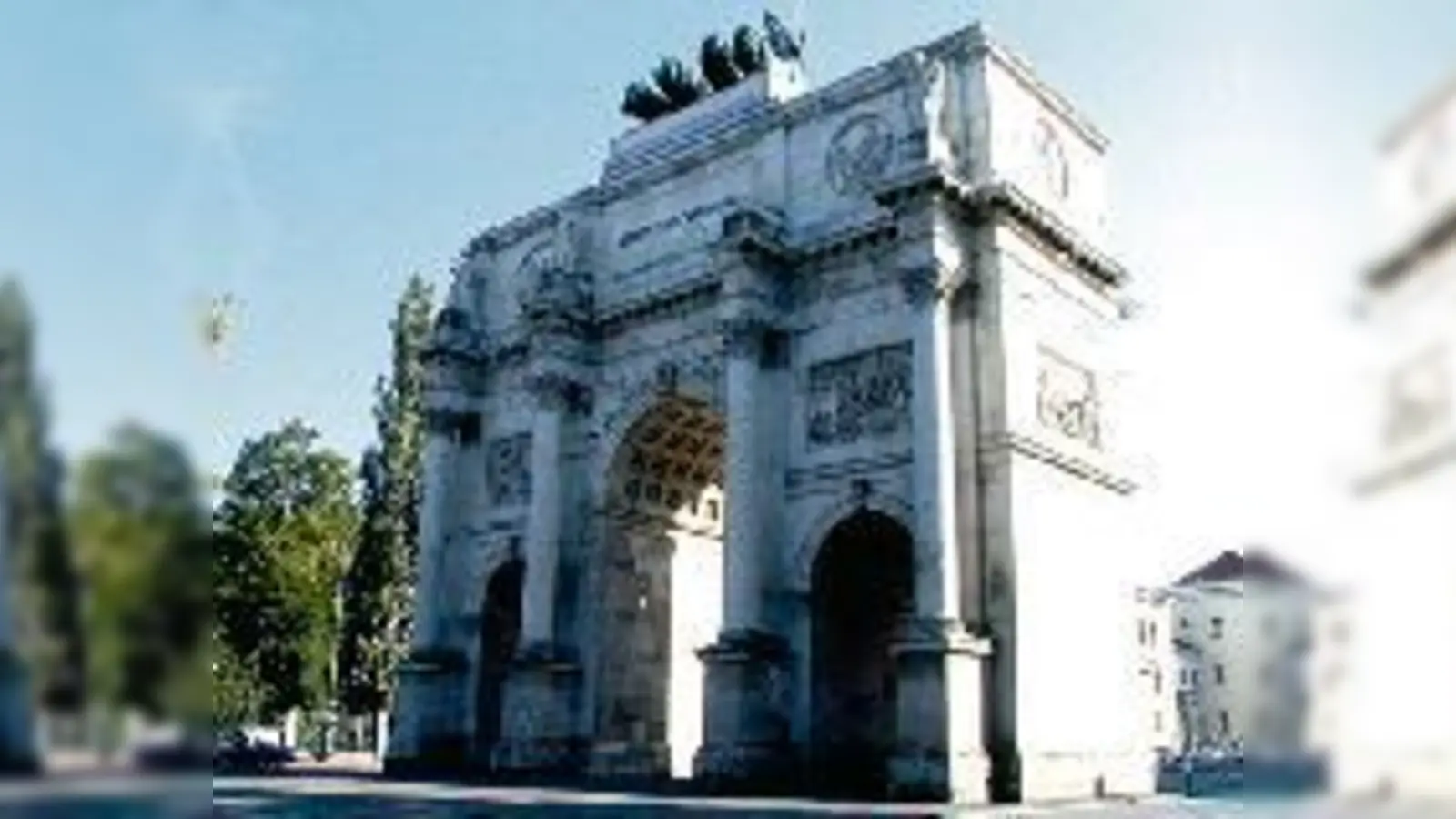 Das Siegestor ist wohl eines der bekanntesten Wahrzeichen Münchens. Am Tag des offenen Denkmals wird ihm bei zwei Stadtteilführungen besondere Aufmerksamkeit beigemessen.  (Foto: ks)