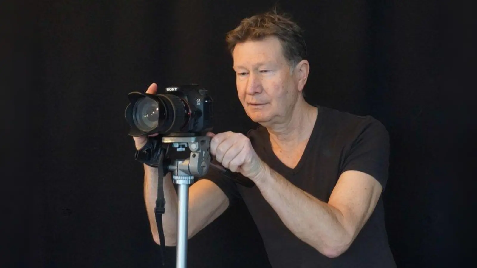 Lehrer Richard Berndt ließ Schüler des Ludwigsgymnasiums zum Thema „oben und unten“ fotografieren und holte damit Neues ins Blickfeld. (Foto: Ricarda Schmitt)