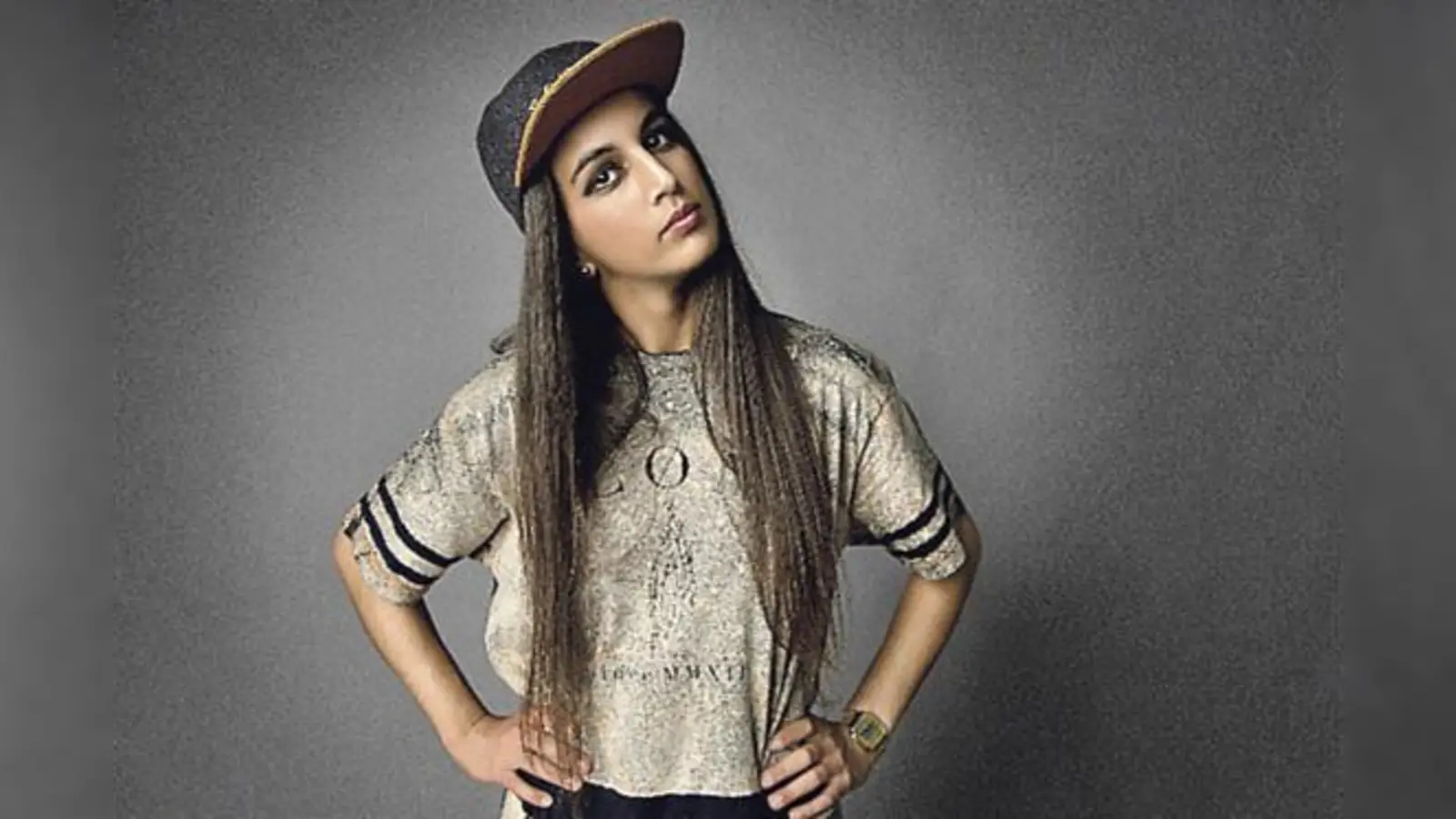 Ebru Düzgün  »Ebow«  ist am Freitag in der Mohr-Villa zu Gast.	 (Foto: VA)