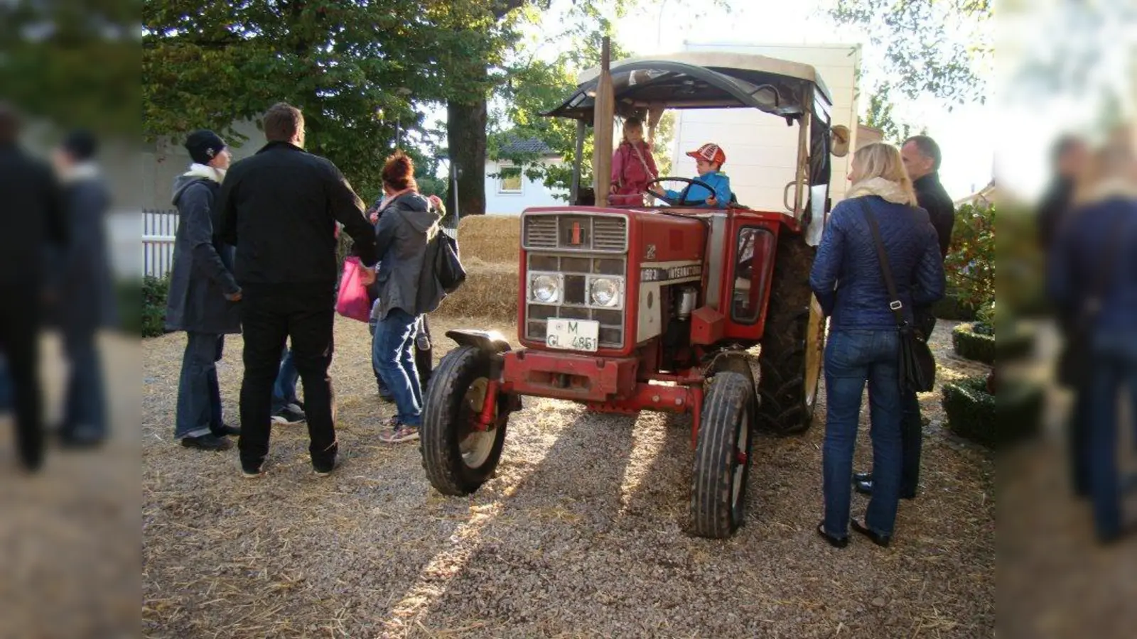 Für die Kleinen war es das Höchste einmal hinter dem Lenkrad eines Traktors zu sitzen. (Foto: pst)