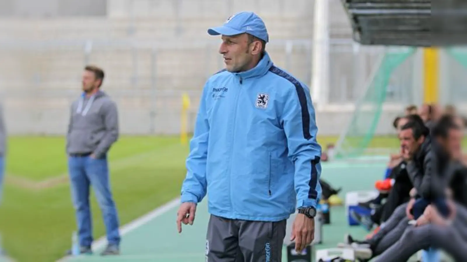 Hoffnung auf den letzten Spieltag: U19-Junglöwen-Ausbilder Josef Steinberger.  (Foto: Anne Wild)