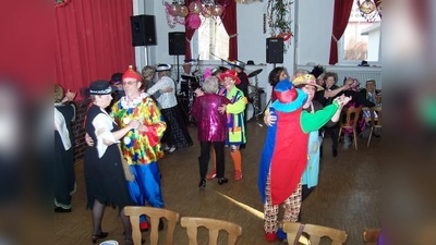 Rund ging es auch heuer wieder bei der Faschingsfeier des VdK-Ortsverbandes Aubing mit zahlreichen Mitgliedern und Gästen. (Foto: Herbert Forster)
