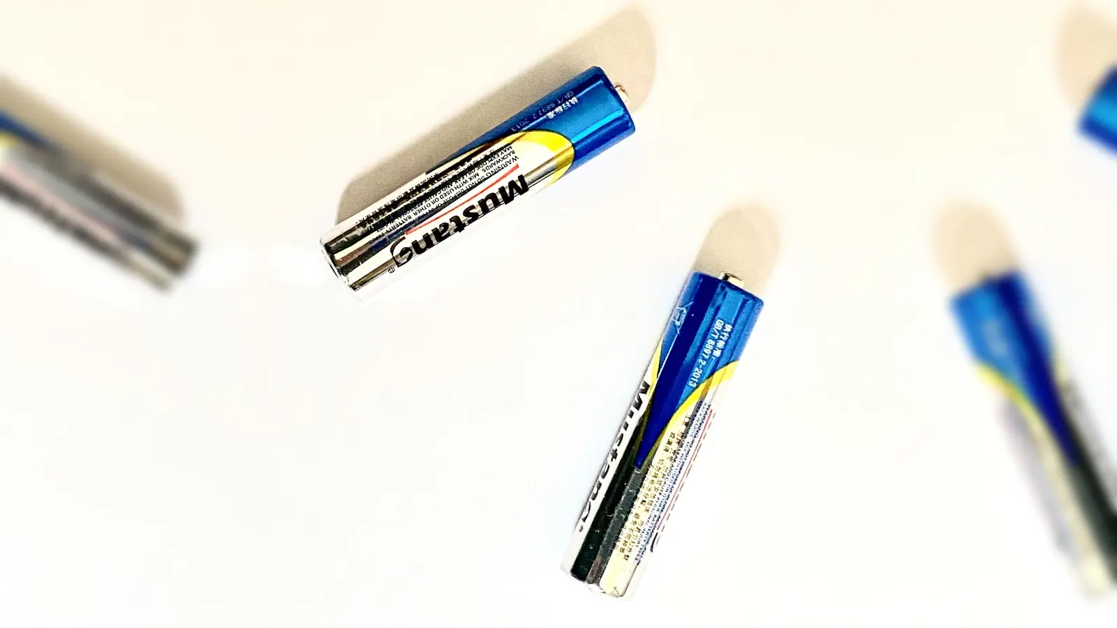 Batterien dürfen nicht in den Hausmüll! (Foto: CC0)