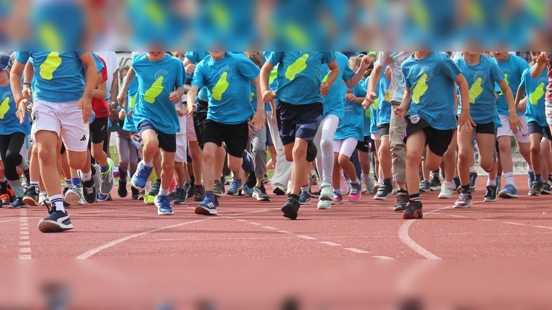 300 Schülerinnen und Schüler der Grundschule am Pilsensee gingen an&nbsp;den Start. (Foto: Schule)