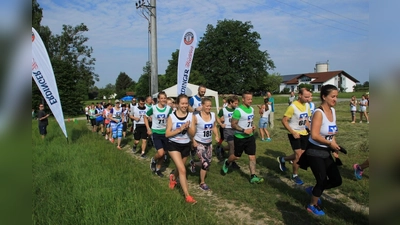 Beim Forsterner Crosslauf kann jeder seinen Fitnesszustand messen. Vor allem aber macht es Freude, in der Gemeinschaft zu laufen. (Foto: VA)