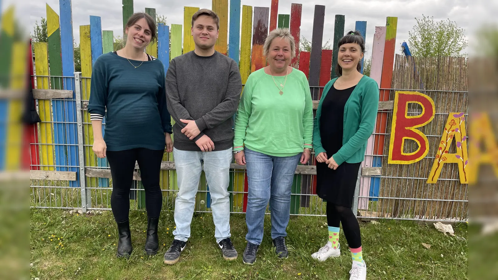 Freuen sich über das Angebot für Kinder (von links): Lisa Rees, Jonathan Schmidt, Xenia Strowitzki und Sandra Samal-Anzer. (Foto: pst)