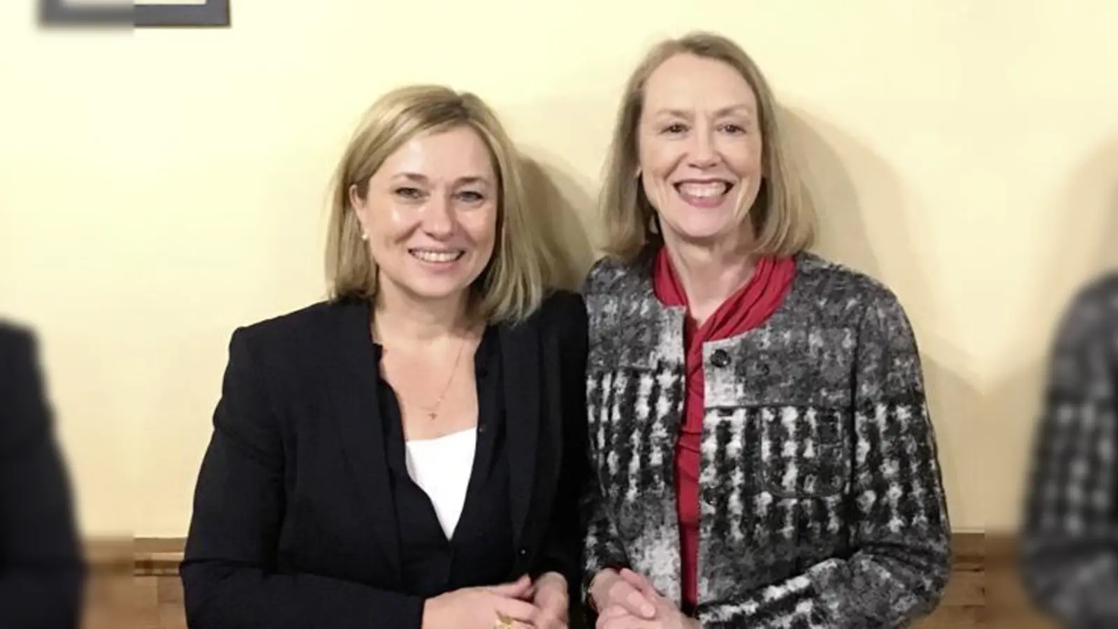 Doris Rauscher und Bianka Poschenrieder wurden einstimmig für Landtags- und Bezirkstagswahl 2018 nominiert. 	 (Foto: SPD)