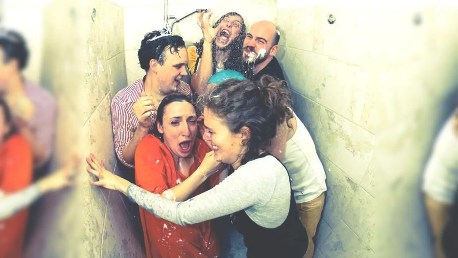 Bühnenpolka improvisiert am 30. Juli mal sommergerecht: tropisch, exotisch, auf Eis.	 (Foto: VA)